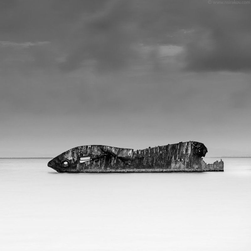 ship, wreck, sea, sun Moby Dickphoto preview