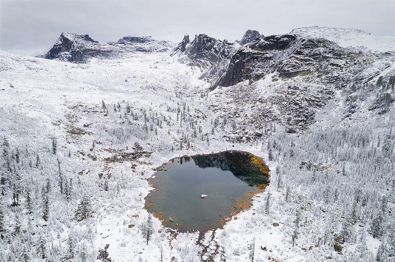 ергаки, саяны, пейзаж, красиво, зима, река, хайкинг, тревел, туризм Озеро Радужноеphoto preview