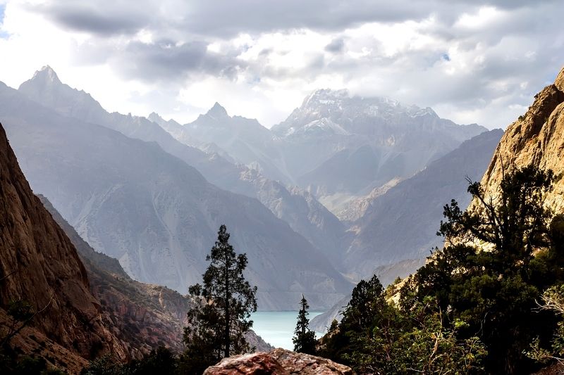 Фанские горы. Ущелье Серидивол. На ЗП Искандеркуль. Вершина Большая Ганза. Пик красных зорьphoto preview