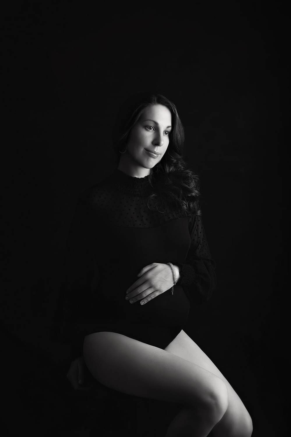 mom and baby, mom, pregnancy, mother, maternity, love, family, pregnancyphoto, familyphoto, материнство, мама, мама и малыш, мать и дитя, любовь, портрет, студийный портрет, семейный портрет, беременность, будущая мама, в ожидании, Ману Фалько