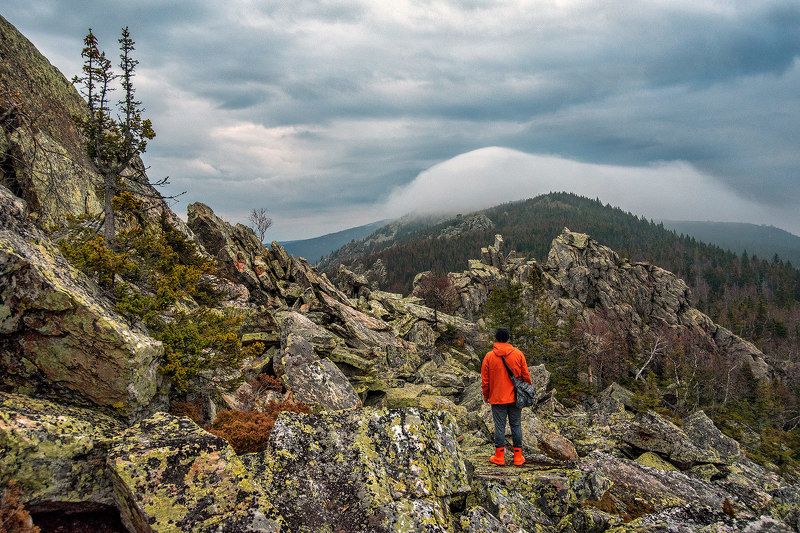 таганай, рассвет, осень, откликной, горы, урал, скалы, туман, облака Наблюдение за Откликнымphoto preview
