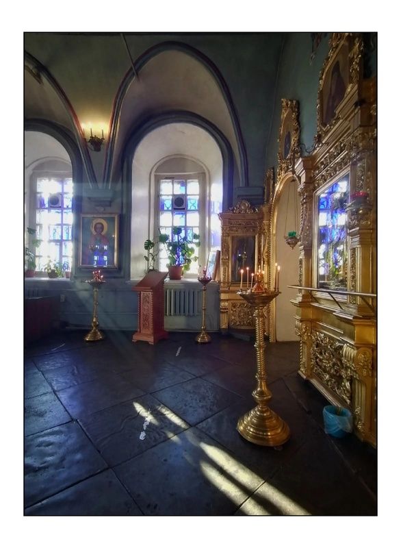 Церковный полденьphoto preview