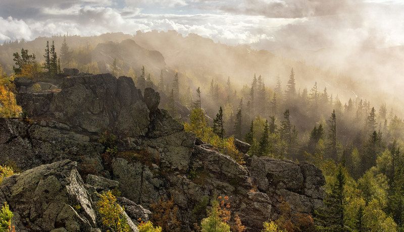 снег, облако, облака, горы, скалы, камни, лес, пейзаж, осень, природа, закат, вечер Снежное облакоphoto preview