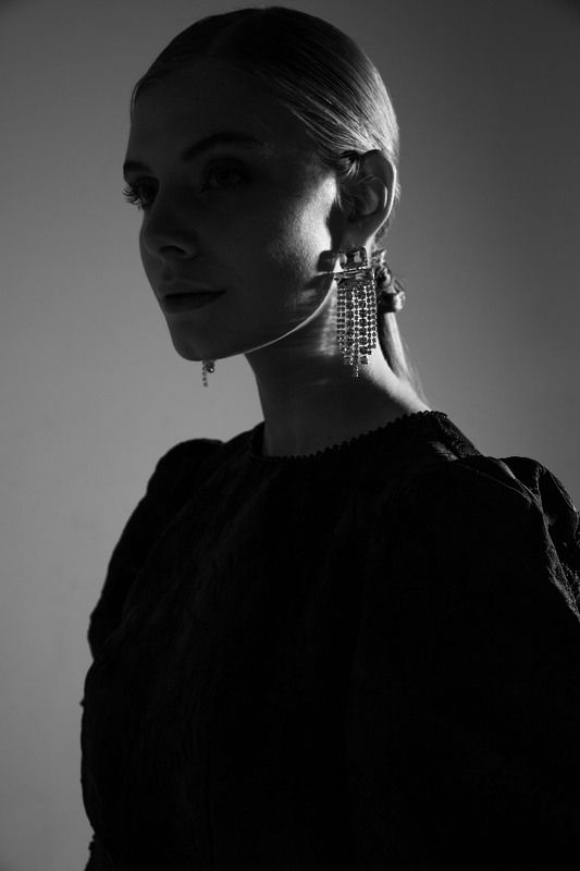 женский портрет, студийный портрет Женский портретphoto preview