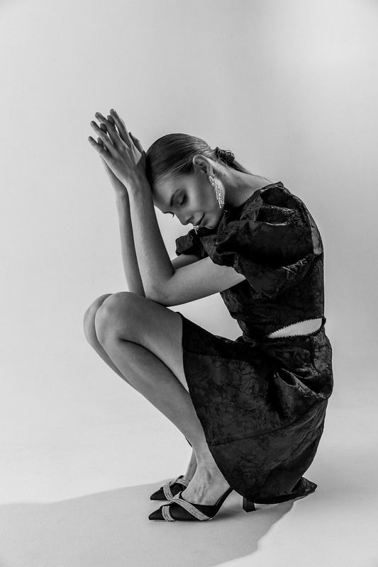 женский портрет, студийный портрет Женский портретphoto preview