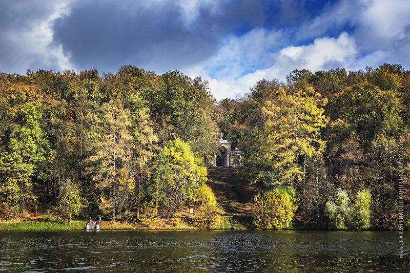 солнце, парк, природа, пейзаж, озеро, краски, небо, Царицыно, Москва, снег, первый снег, красота, стихия,осень, октябрь, landscape, nature, park, Tsaritsyno, Moscow, autumn, october, colors, sunny, snow, water, pond Октябрьский день-photo preview