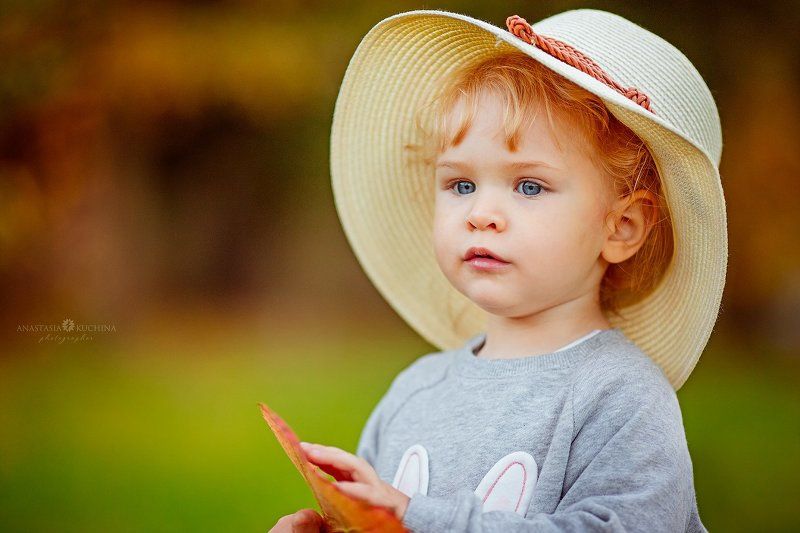 Девочка, осень, портрет Осенняяphoto preview