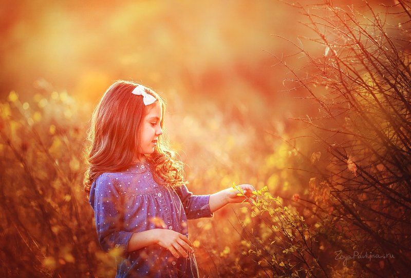 девочка, осень, оранжевый девочка, осень, оранжевыйphoto preview