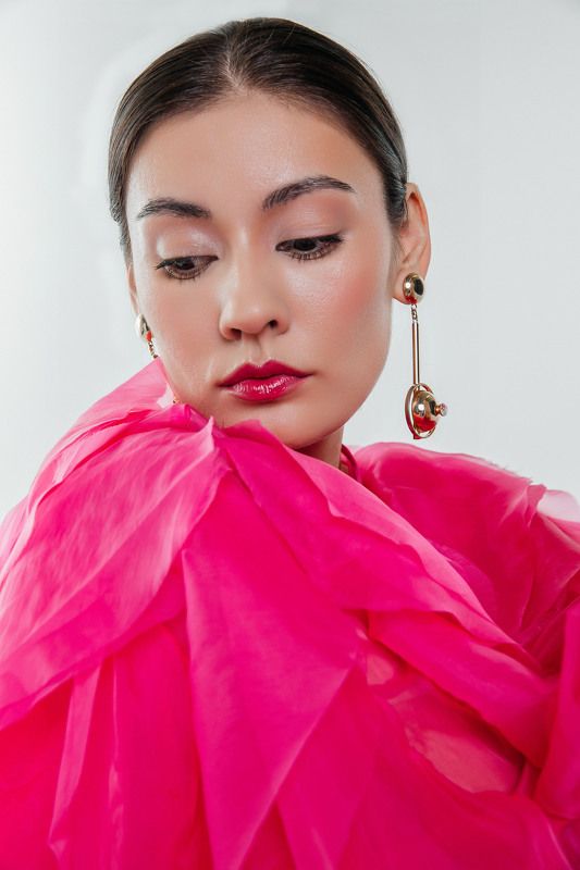 женский портрет, студийный портрет Женский портретphoto preview