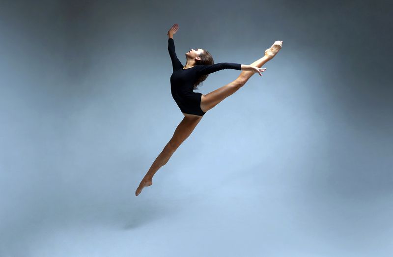 гимнастика, гимнастка, гибкость, красота, прыжок, движение, высота, художественная гимнастика, фотография, цвет, свет, портрет. Летатьphoto preview