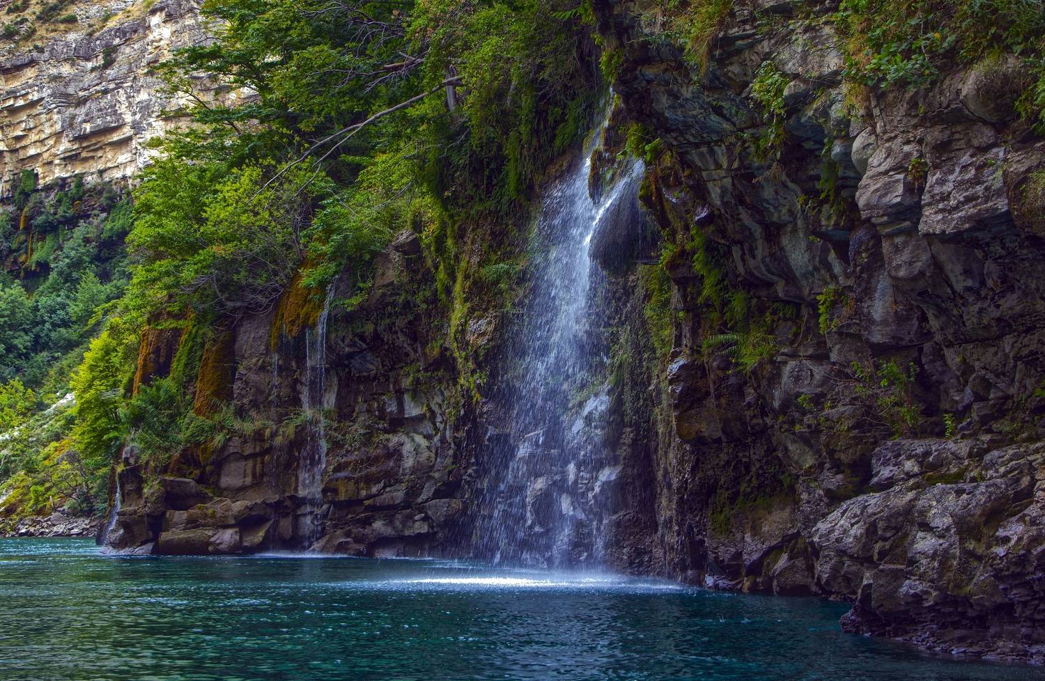 Музыка воды и света. Автор: Каверин Владимир , Каверин Владимир