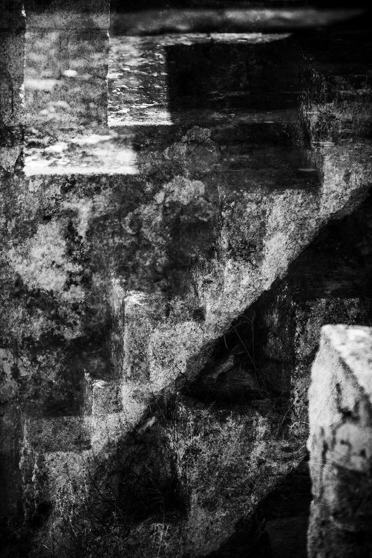 Старая лестницаphoto preview