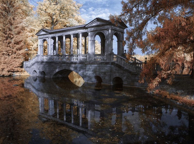 инфракрасная фотография, фильтр 590nm. Мраморный мост в инфракрасном варианте. фото превью