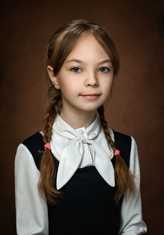 девочка, студия, школа, школьные годы, школьная фотография Ульянаphoto preview