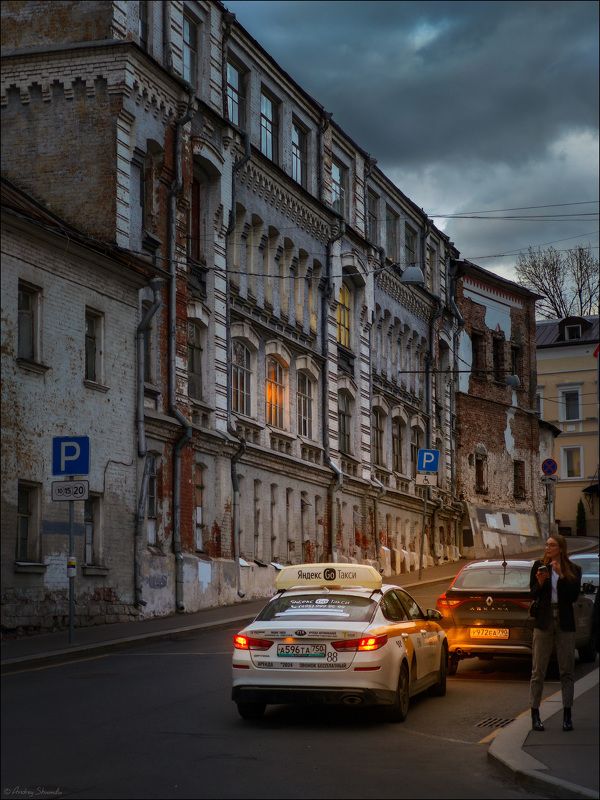 москва, вечер, хохловский переулок На улицах Москвыphoto preview