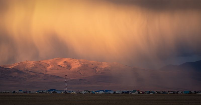 алтай, горный алтай, пейзажи алтая, кош-агачский район, потоки дождя, атмосферные явления, дождь, горная степь, горы, осенний алтай, вирга Дождь в Чуйской степиphoto preview