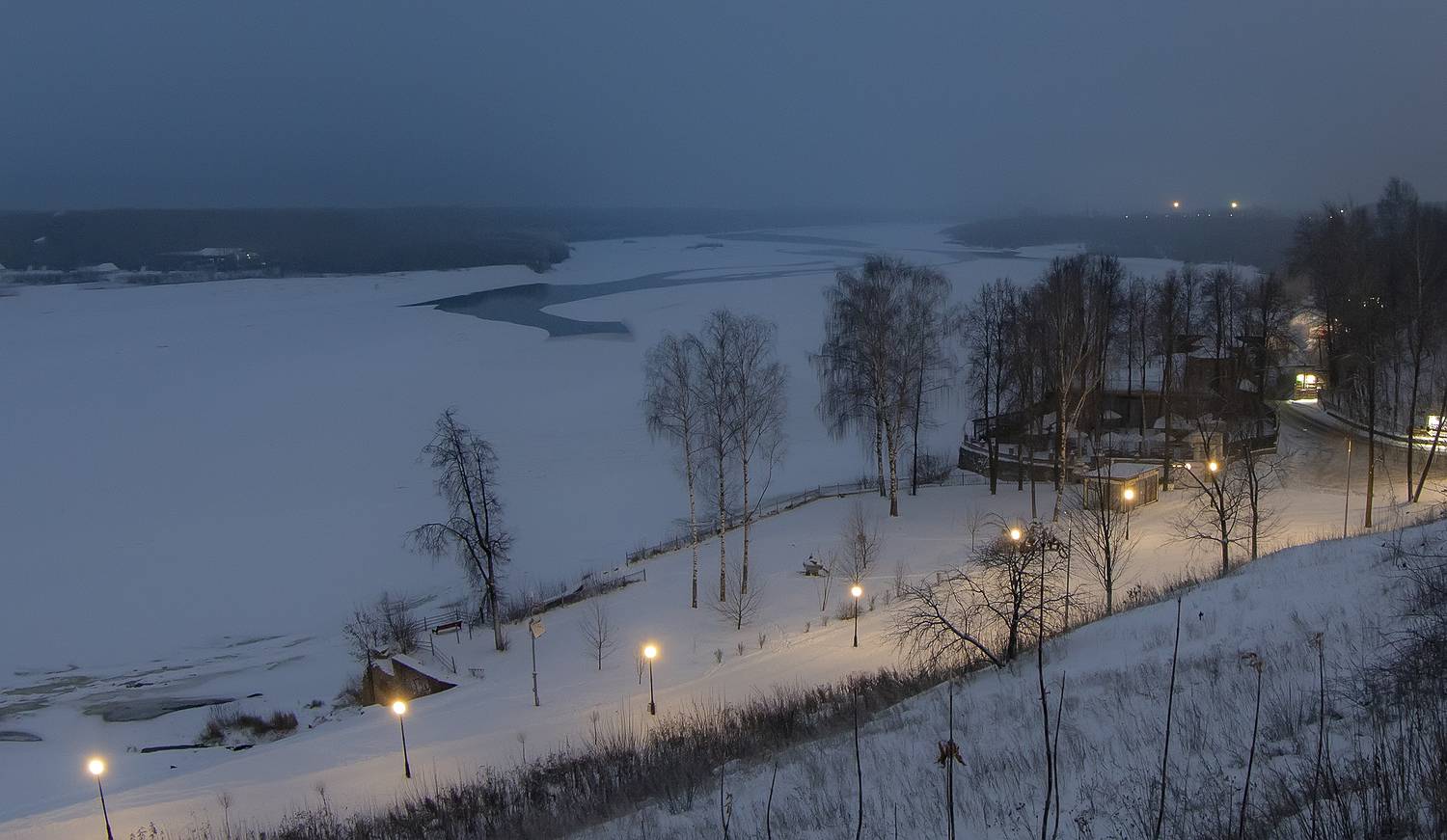 Зимнее утро на Вятке. Автор: Широких Александр утро, река вятка, конец ноября, набережная, Широких Александр