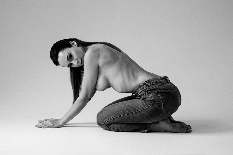 girl, portrait, black and white, nude *photo preview