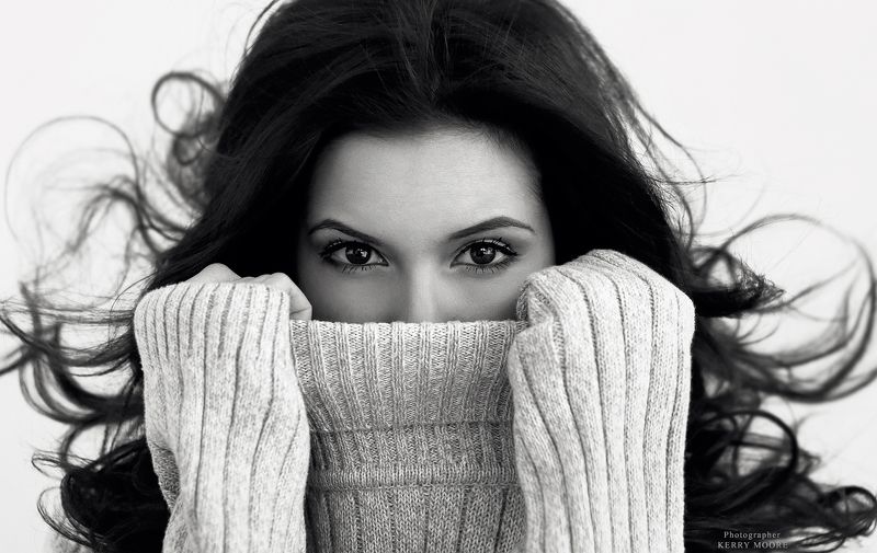 portrait, beauty, girl, model, eyes, woman, female, glamour, style, fashion, face, black and white, monochrome, light Flirtphoto preview