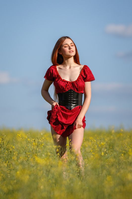 девушка, портрет Цветное настроениеphoto preview