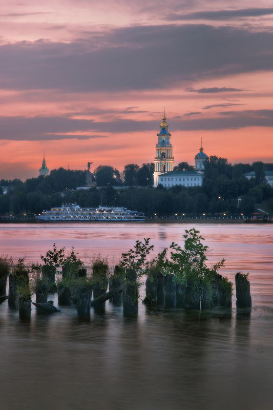 вечер, река, лето, церковь, закат Когда час уже не золотой, но еще не синий )photo preview