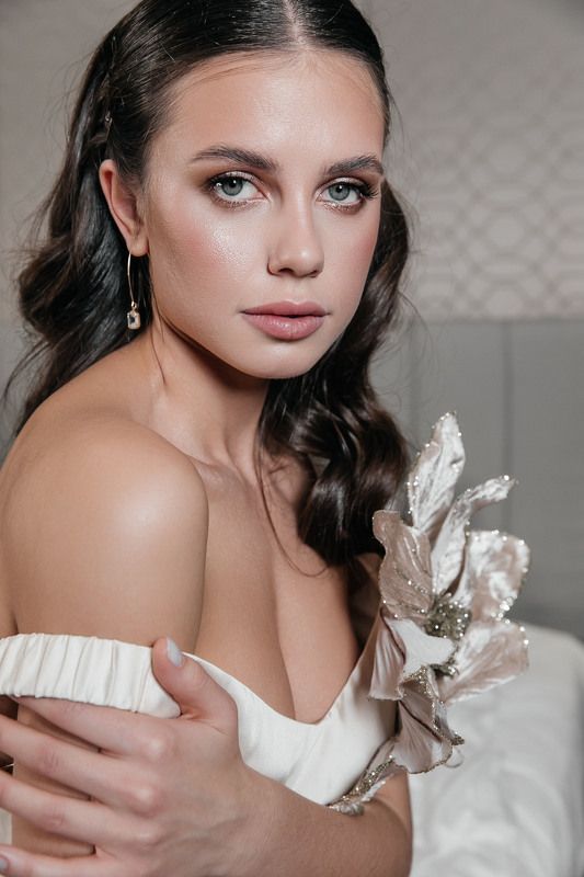 женский портрет, студийный портрет, невеста, утро невесты Женский портретphoto preview