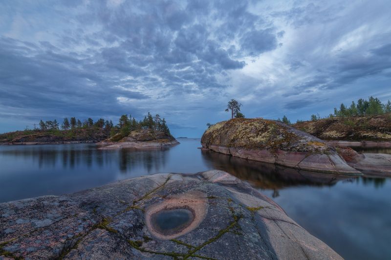 ладога ладожское озеро остров кит природа закат Кит в голубом океане неба фото превью