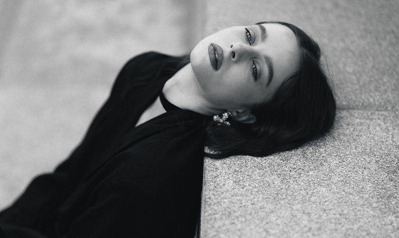 sad girlphoto preview