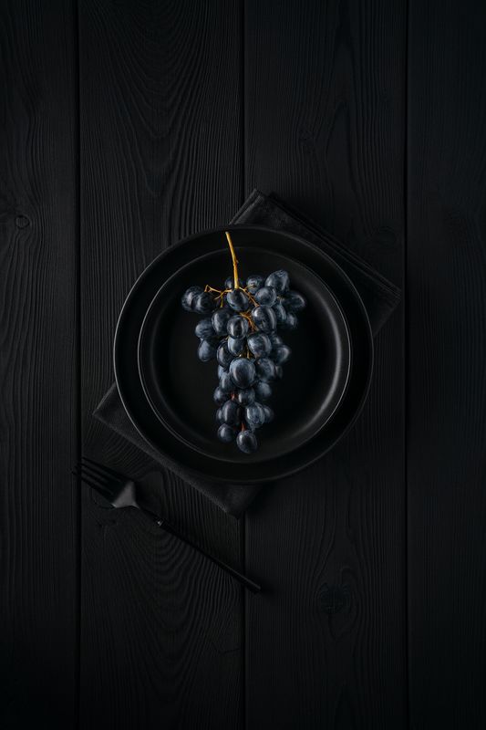 виноград, фрукты, минимализм, черный, flatlay Виноградphoto preview