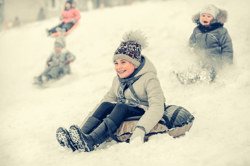 зима, горки, снег, дети Зимние забавы.photo preview