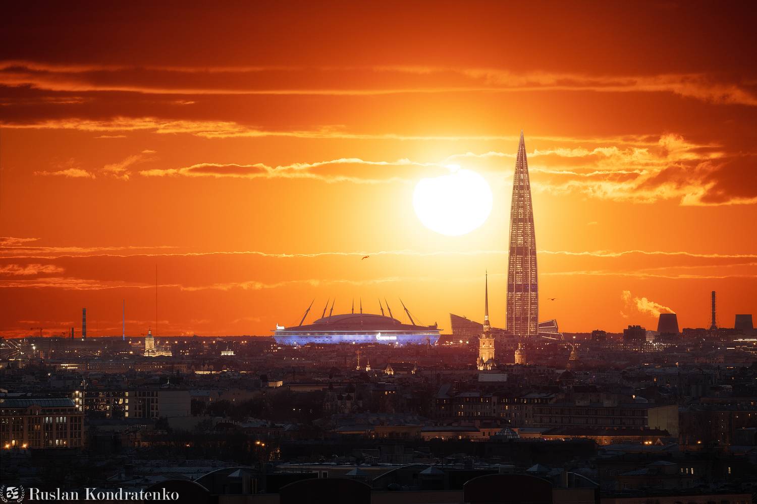 Панорама Петербурга. Автор: Кондратенко Руслан санкт-петербург, закат, лахта-центр, лахта, небоскреб, прострел, газпром-арена, петропавловский собор, петропавловская крепость, time blending, композитная фотография, Кондратенко Руслан