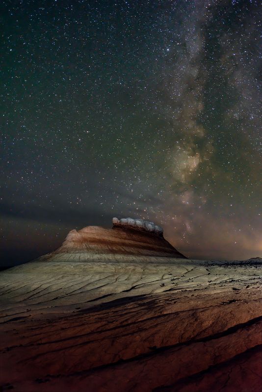 мангистау,мангышлак,казахстан,скалы,звёзды Урочище Кызылкупphoto preview