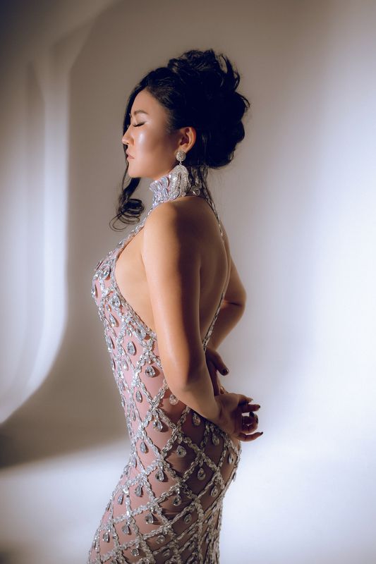 девушка,женский портрет, портрет, профиль, платье, блеск, шик photo preview