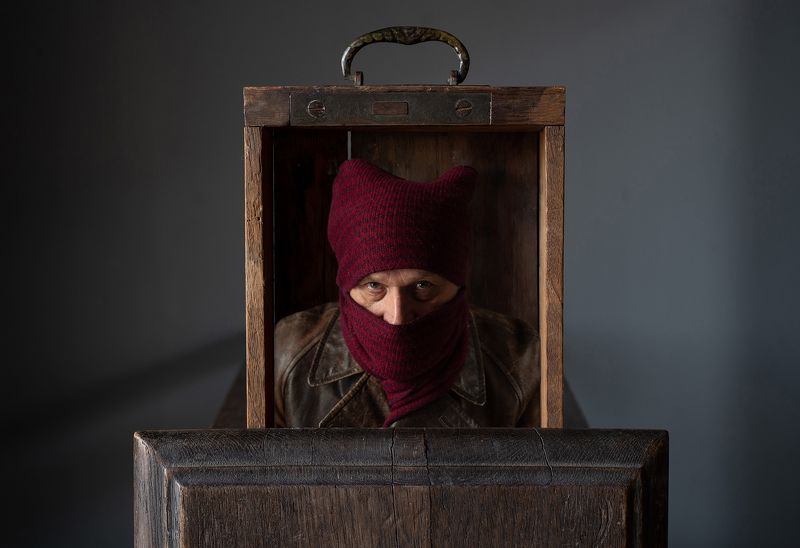 самоизоляция в выдвижном ящичке. 2020 г. photo preview