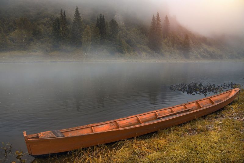 горная шория, кузбасс, усть-кабырза, природа, туман, утро, кебе, лодка, горы, сибирь Шория - там где время течёт по другому... фото превью