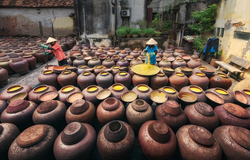 вьетнам, ханой, деревня, бан йен нхан, производство, традиционный, вьетнамский, азия, соевый соус, vietnam, ban yen nhan, village, soy sauce, production, vietnamese, traditional Производство традиционного вьетнамского соeвого соуса / Production of Vietnamese traditional soy sauce фото превью