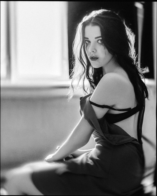 портрет, женский портрет, женская красота, девушка, чб, чернобелое, гламур, модель, model, glamur, portrait, bw, black and white Аняphoto preview