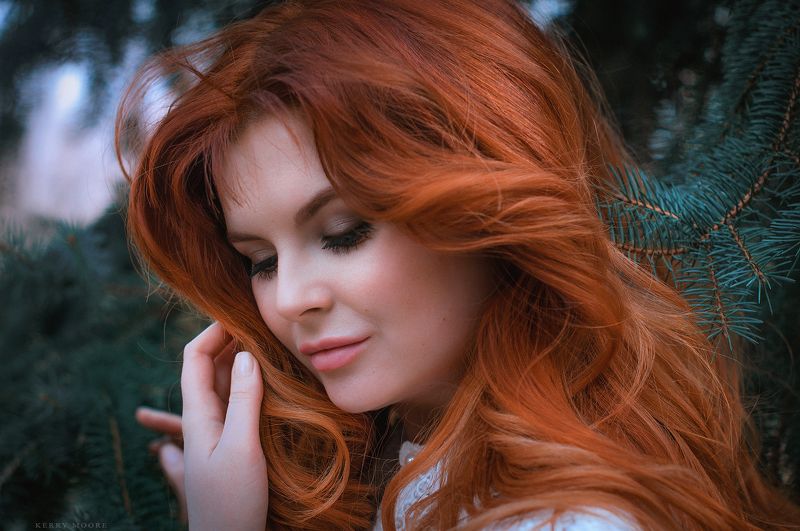 woman,red hair,beauty,woman,model,red head,portrait,style,pine,blue Miraphoto preview