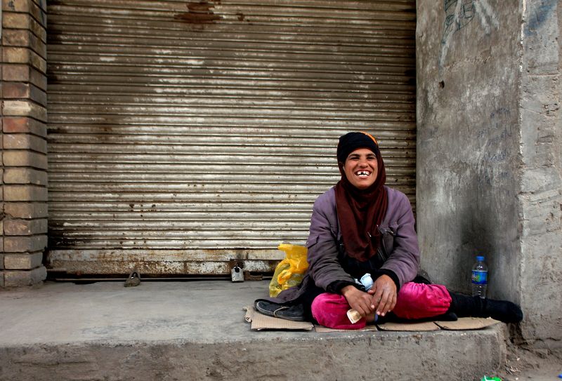 Khadija...entered the world silently...drowning silently in the sea of ​​sadness...waiting for the best...she left the world silently...and the best has not yet come.photo preview