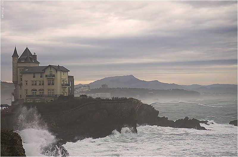 Франция, Биариц, побережье, вечер, море, небо, город, горы Биаритц. Мореphoto preview