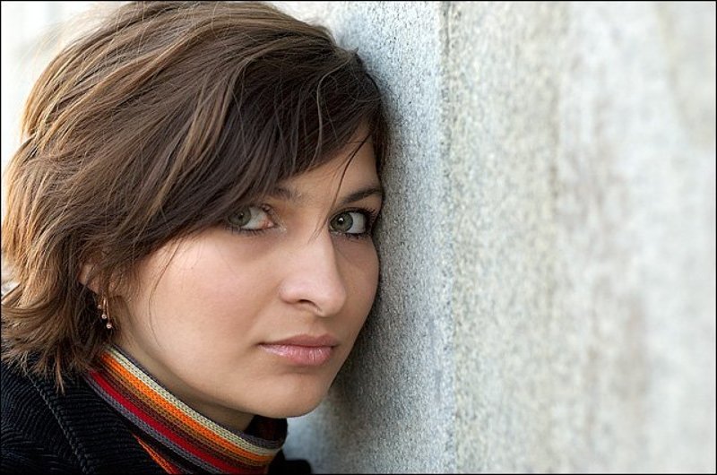 лена, девушка, стена Задумчиваяphoto preview