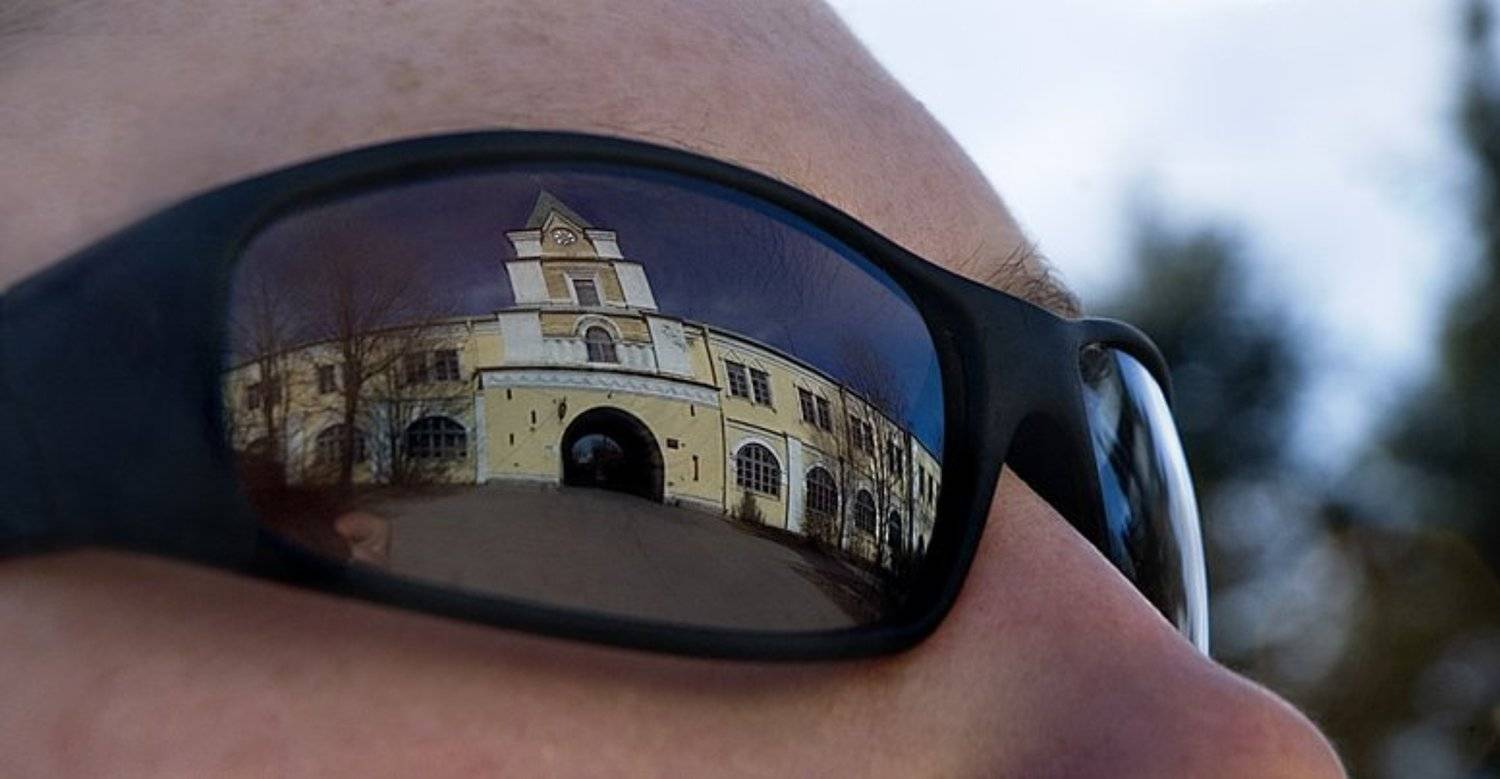 Отражение старины.. Автор: Евгений Пугачев. отражение,архитектура., Евгений Пугачев.