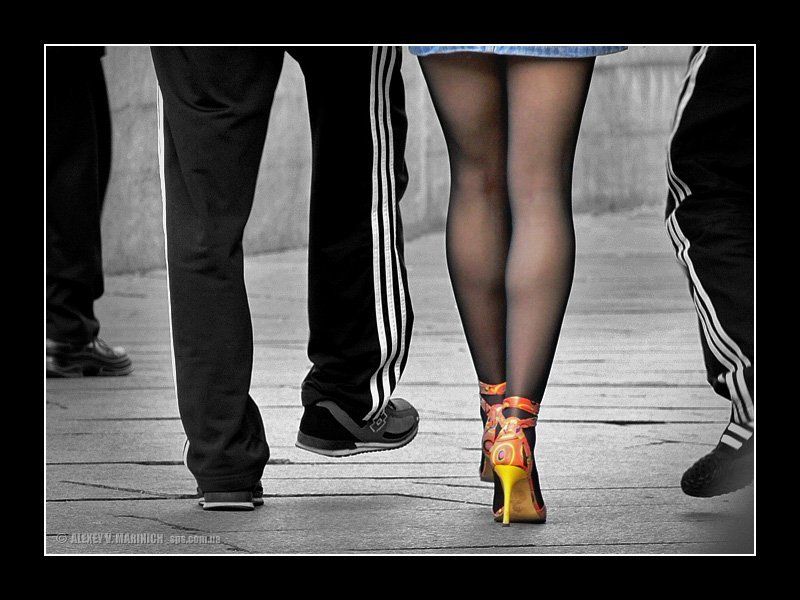 маша, медведи, улица, жанр, репортаж, девушка, ноги, стиль, город, походка, киев, весна, любовь Маша и Медведиphoto preview