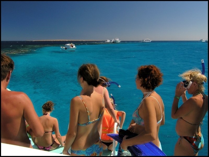 море, мальчики, девочки, маски, спины, кораблики Ну, же, ну, же, ну, когда же!photo preview