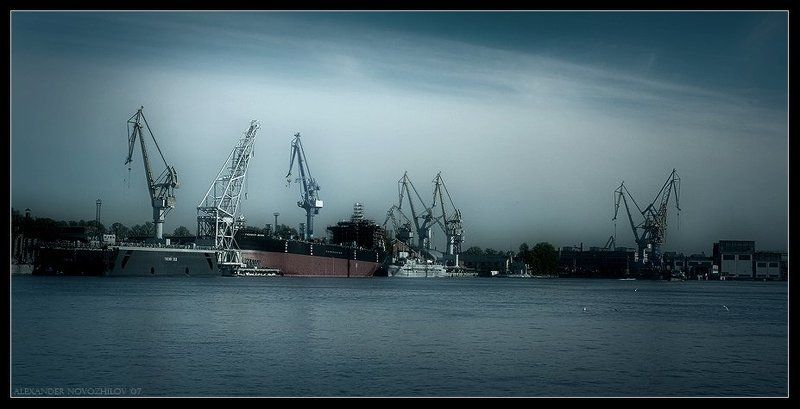 журавли, набережная, порт, пейзаж, город, небо .журавлиphoto preview