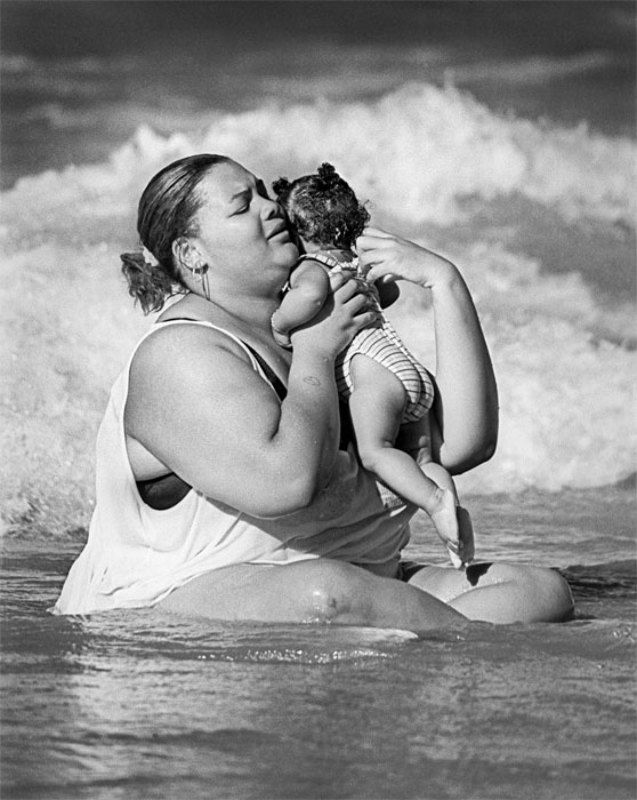 женщина,ребенок,озеро ЧИКАГО.ПЛЯЖphoto preview