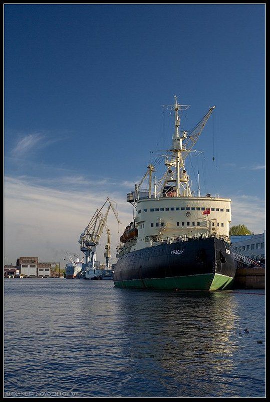 ледокол, музей, красин, небо, вода, набережная, петербург Красинphoto preview