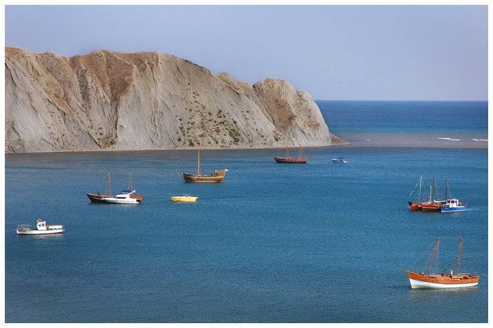 В Мертвой бухте стояли корабли.... Автор: Юлия Чекмарева , Юлия Чекмарева