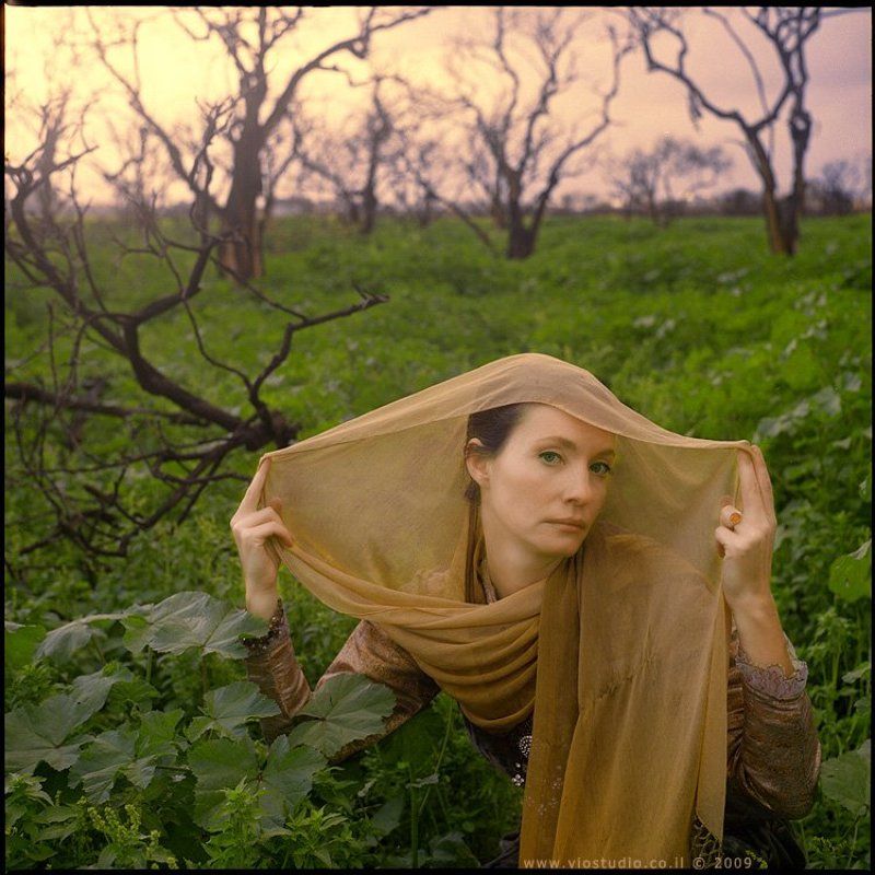 Княжна с зелеными глазамиphoto preview