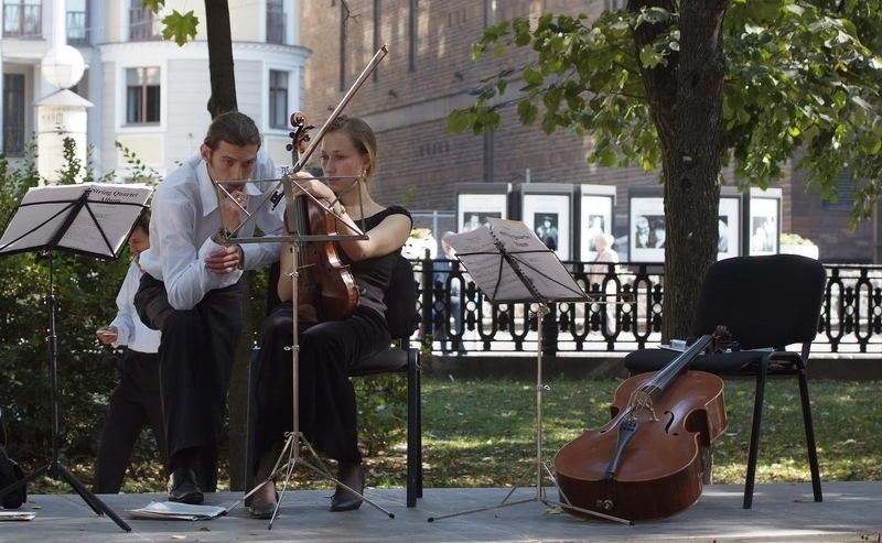 Третий - лишний фото превью